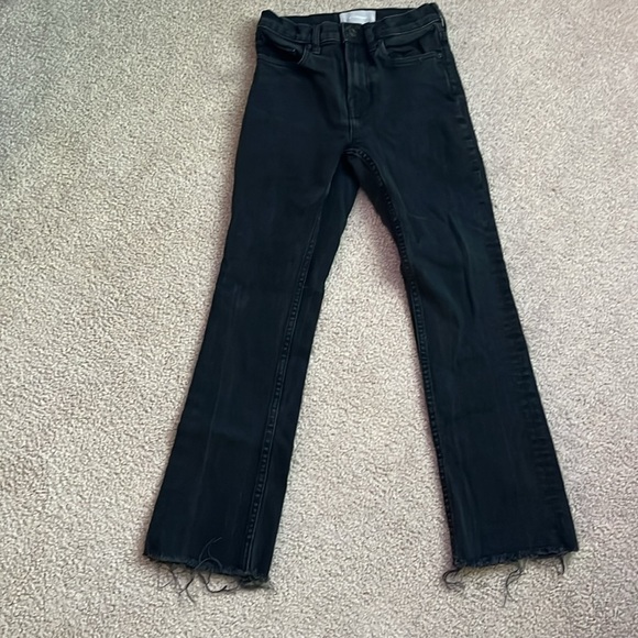 “Everlane- Cropped Jeans size 24” - Picture 7 of 9